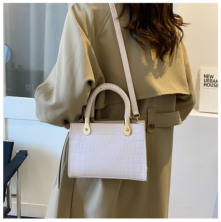 Square Shape Small Size Women's Small All Seasons Pu Leather Streetwear Square Bag