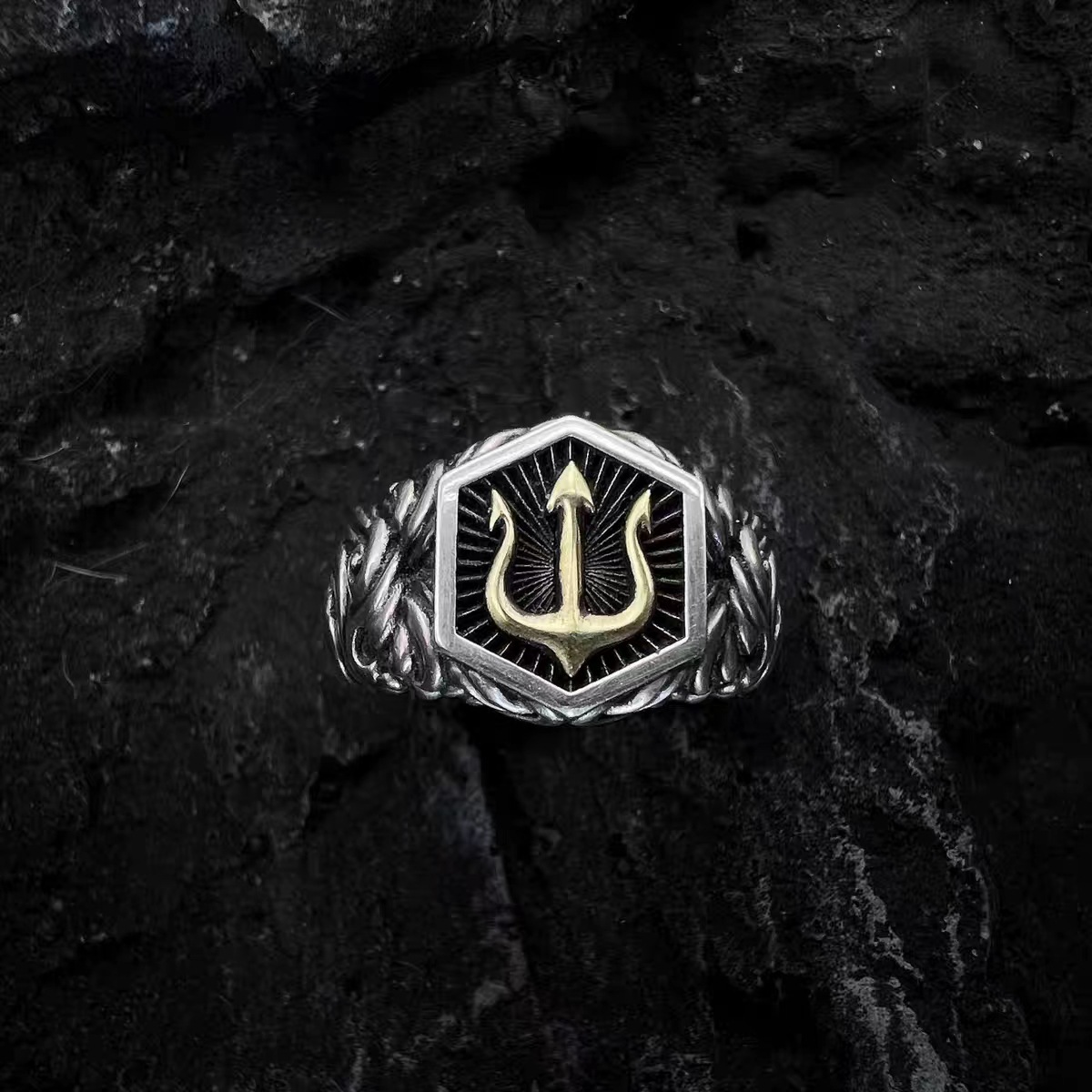 13g Weight Adjustable Ring Classification Adjustable Ring Size 1 Piece Quantity Daily, Street Occasion Alloy Material Cross Pattern Men's Gender Plating Design Retro Style Wholesale Jewelry Retro Cross Alloy Plating Adjustable Ring 无