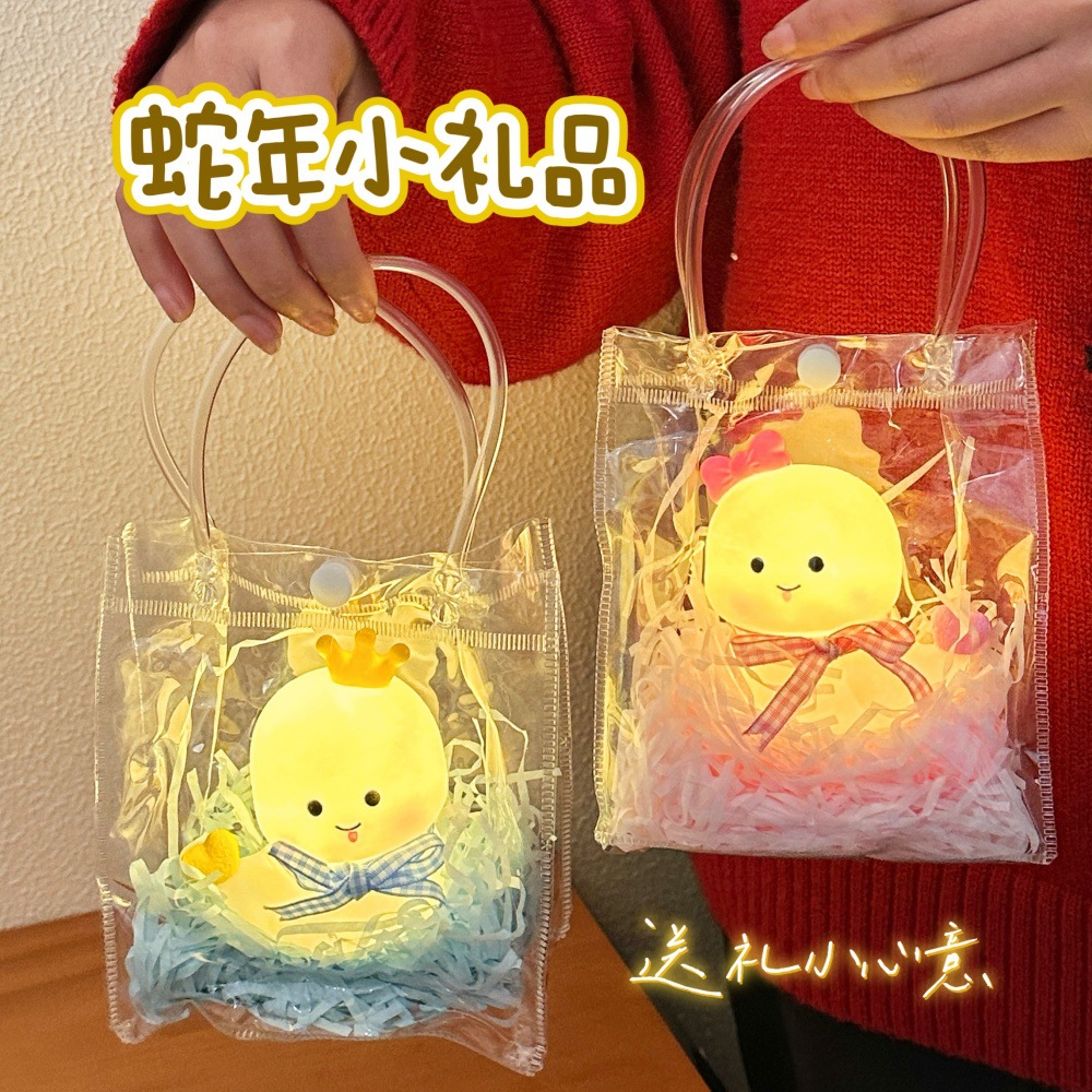 Caricatura serpiente pequeña luz nocturna creativa cabeza de cama luz de atmósfera para niños regalos de Año Nuevo mercado nocturno puesto de luz nocturna al por mayor