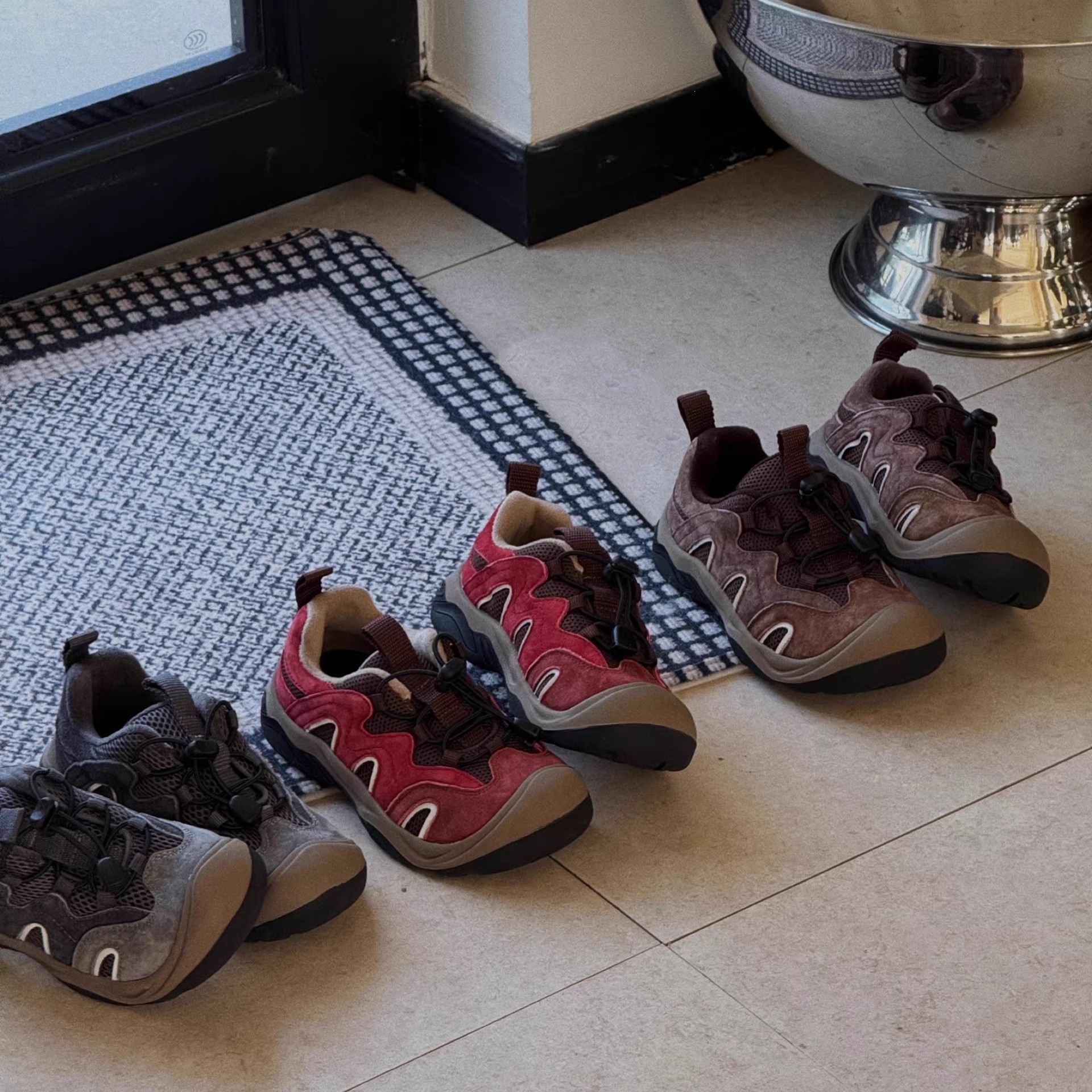 Neue Kinder-Outdoor-Freizeitschuhe für Jungen und Mädchen im Retro-Stil mit Used-Look, Forrest Gump-Motiven_voghion.com