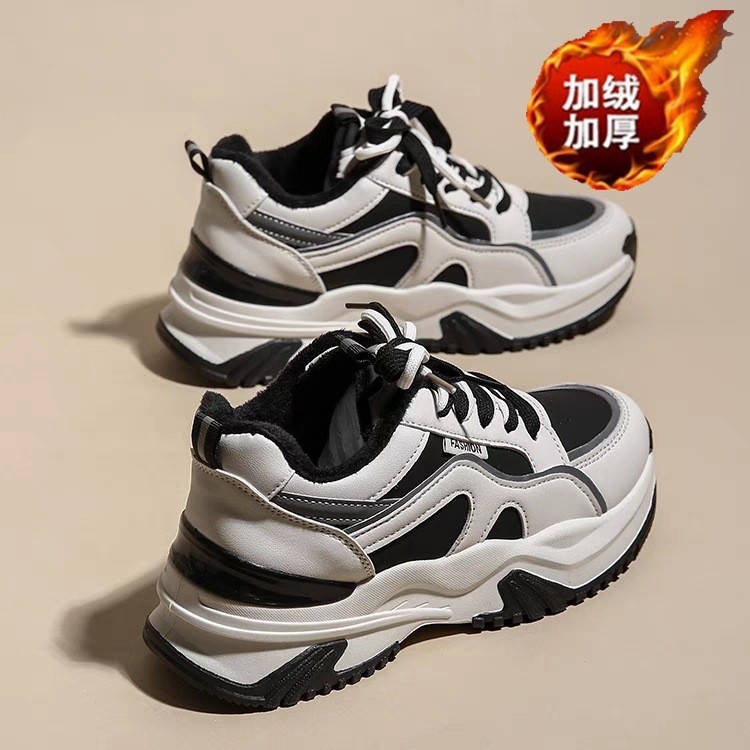 Zapatos de papá para mujeres 2025 nuevos zapatos de algodón calientes de invierno para mujeres zapatos deportivos casuales de suela gruesa