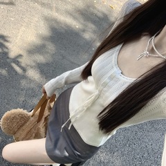 韩系辣妹镂空u领长袖针织衫女秋季设计感小众修身显瘦短款上衣潮