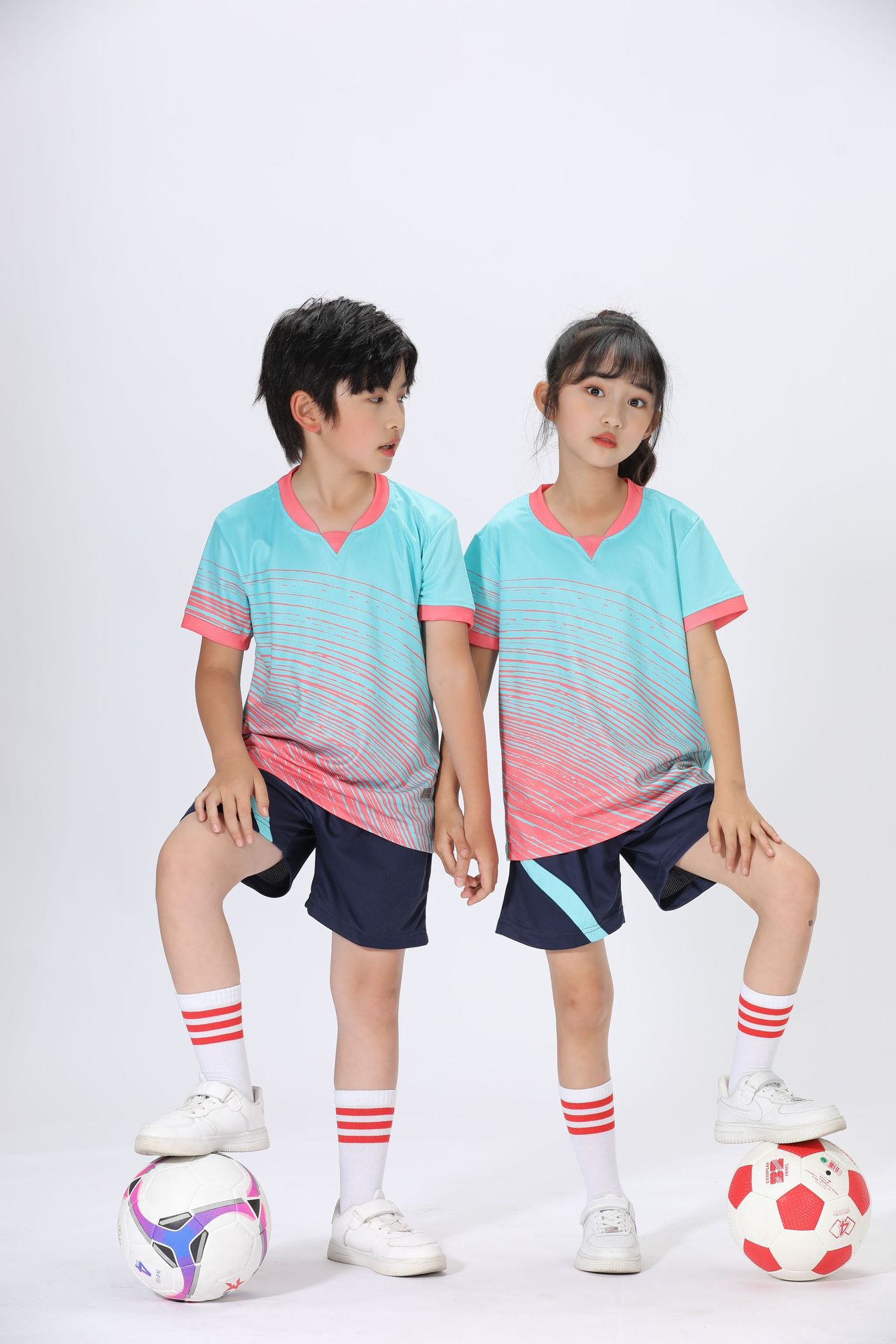 Abbigliamento sportivo da allenamento per bambini ad asciugatura rapida, sport da basket a maniche corte, set di pantaloni fitness, estivo_voghion.com