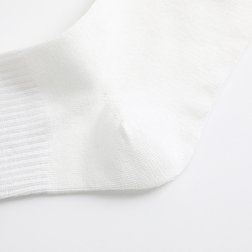 Trendy letter black and white mid-calf men's socks Street style sports socks high-top breathable not stuffy feet long socks