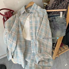 レトロな新型の格子のシャツの女性の中で怠惰でカジュアルな肉のシャツのコートのゆったりしている上着はやせている日焼け止めの長袖を現します。
