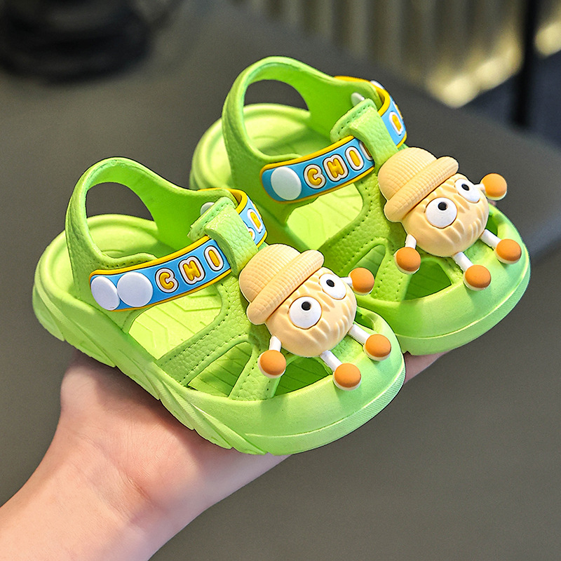 Sandálias para bebés para hombres 2025 nuevos bebés de 1 - 3 años, zapatos para niños suaves, bolsas antideslizantes, lindos bebés para usar fuera