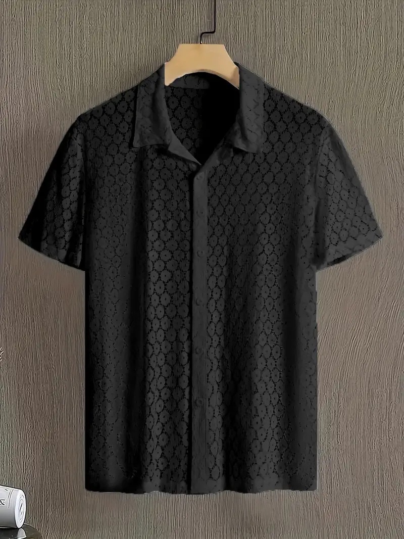 2024 Camisa de manga corta de encaje de moda para hombres transfronterizos europeos y estadounidenses Camisa transparente hueca con botones casuales