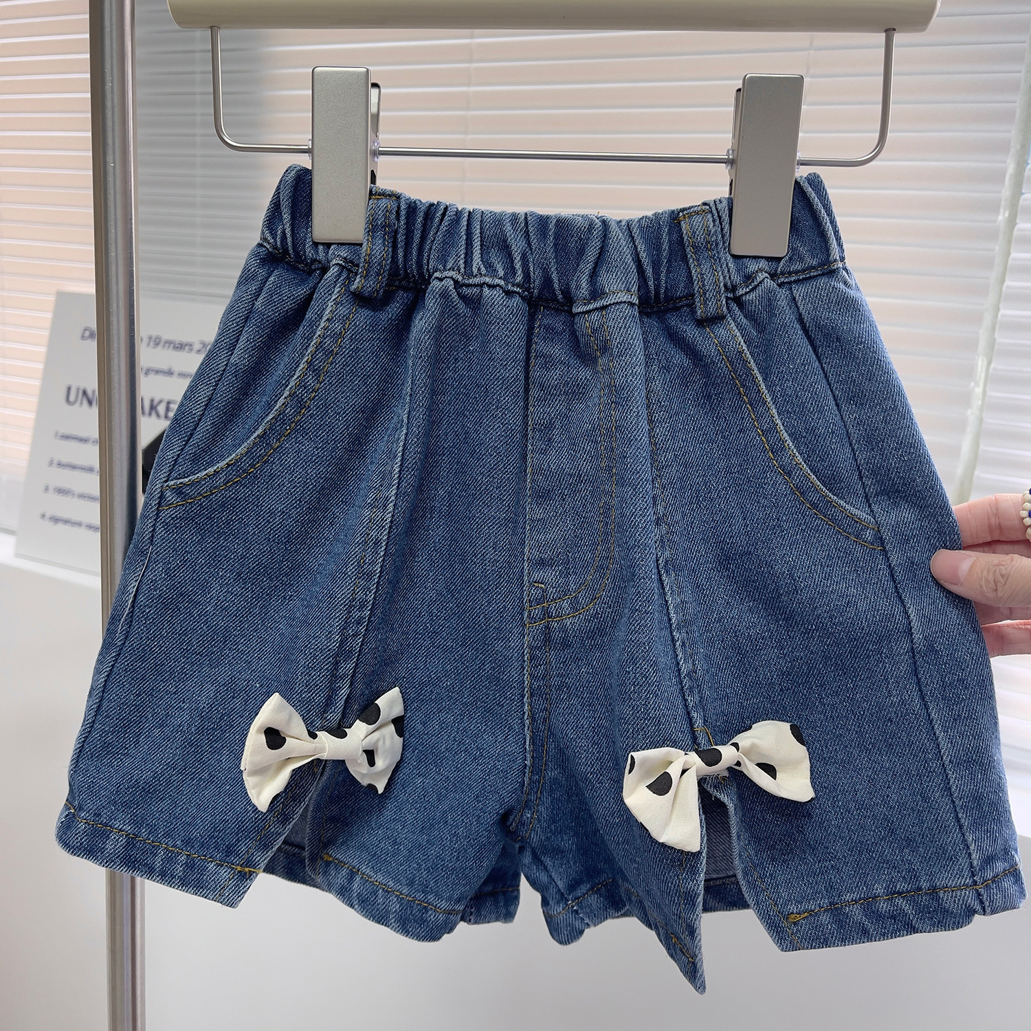 Mädchen Set Mit Polka Dot Bluse Und Jeansshorts Mit Schleife_voghion.com