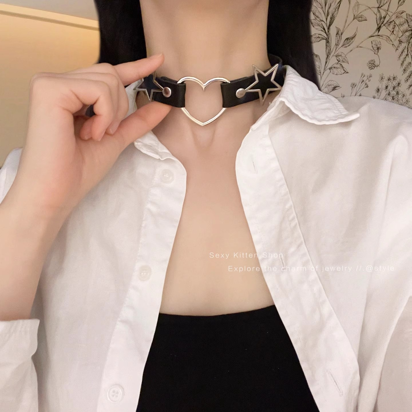 Pu Leather Material Simple Style Star Heart Shape Pu Leather Choker Wholesale