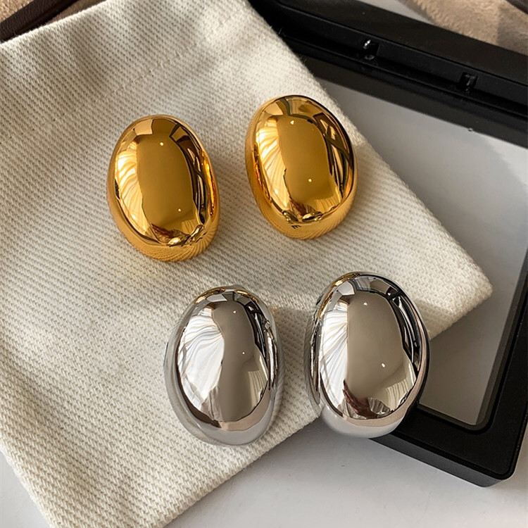 28g Weight Ear Studs Classification 1 Pair Simple Style Oval Metal Ear Studs