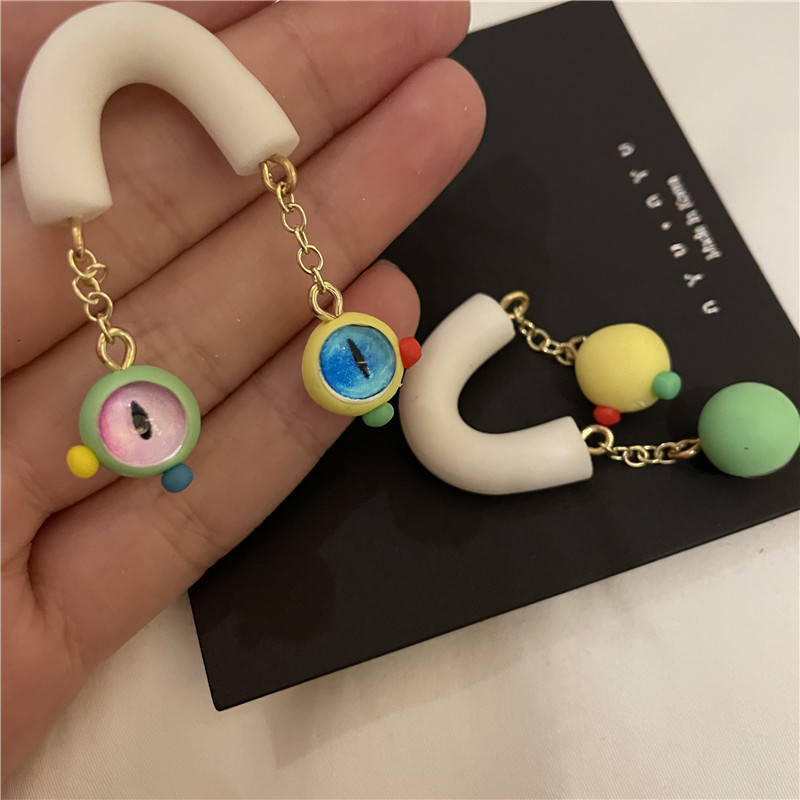 Boucles D&#39;oreilles Petit Monstre Couleur Macaron De Style Coréen display picture 6