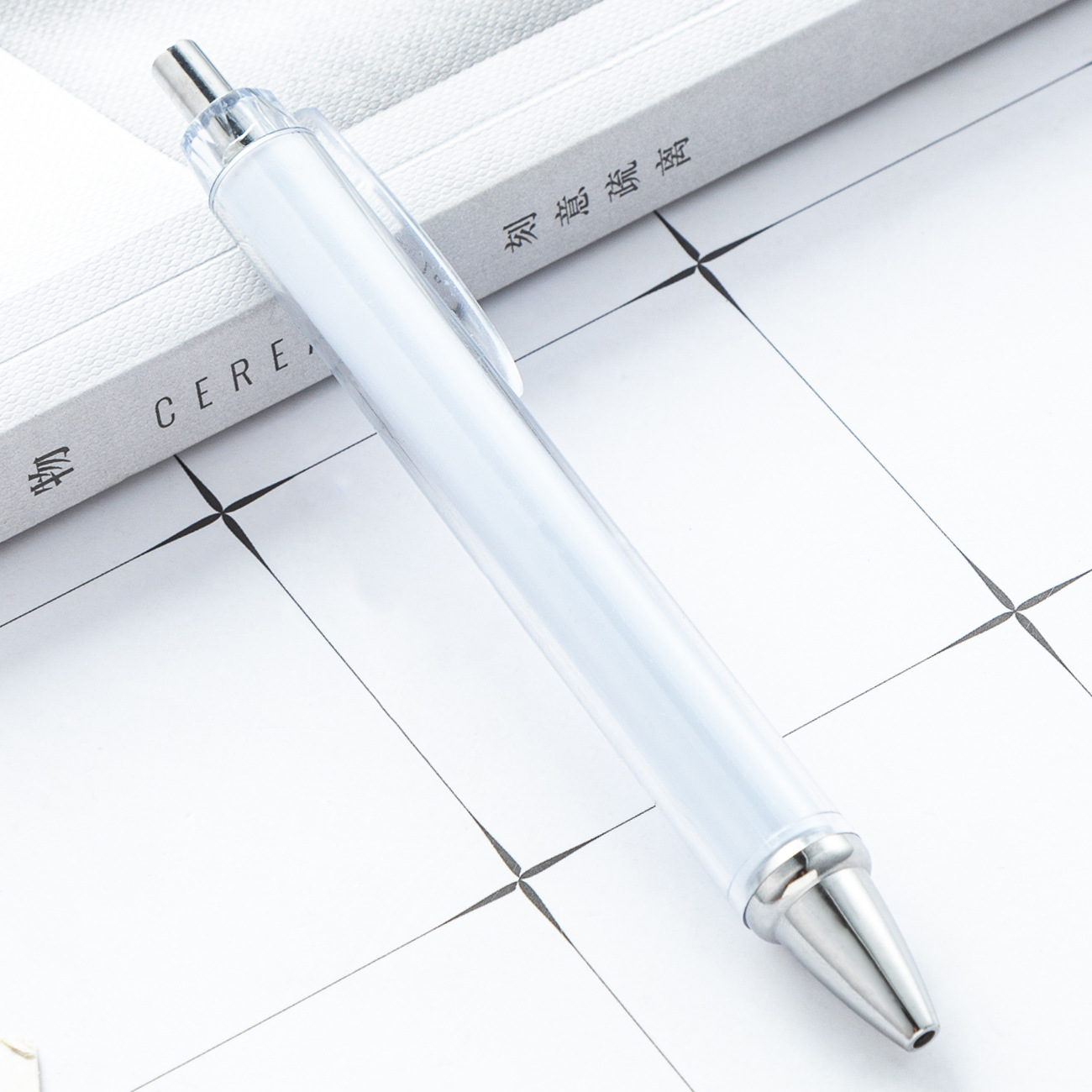 Inner Rod insertar papel rollo de papel plástico bolígrafo DIY hecho a mano dibujos animados pluma blanca convertible impresión película publicidad regalo pluma