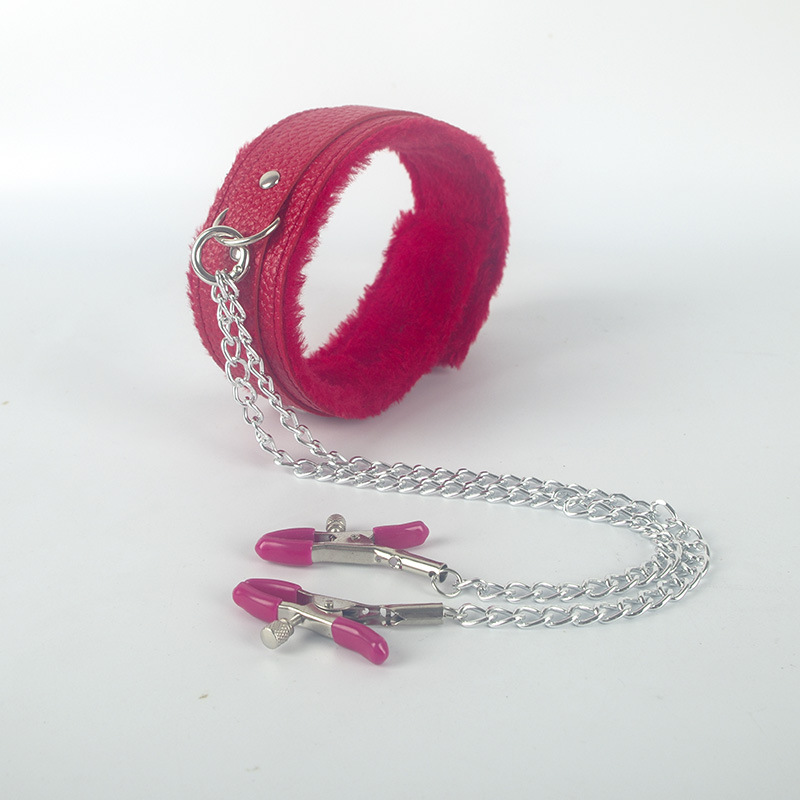 Collier sexy en cuir avec pinces en peluche et harnais de cou_voghion.com