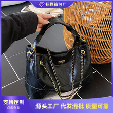 跨境大容量包包女秋冬2025新款时尚小众单肩斜挎包休闲菱格链条包