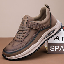 工厂批发秋冬新款新款男鞋运动百搭轻便软底鞋子时尚休闲鞋子
