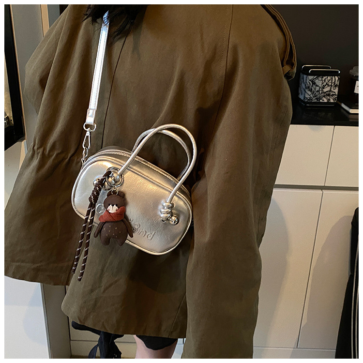 Retro soft leather solid color pillow bag for women, 2025 new trendy and fashionable single-shoulder crossbody bag, versatile hand-held bowling bag undefined