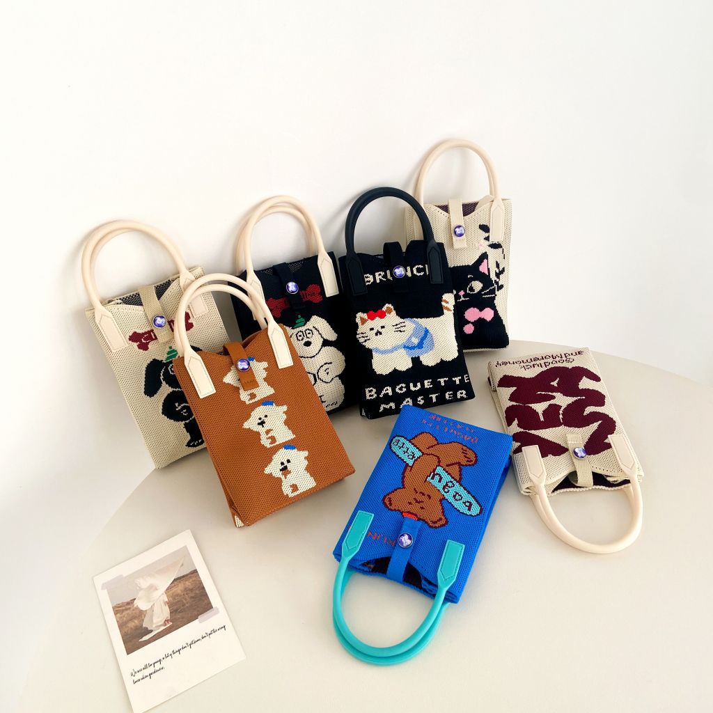 Bolso tejido para teléfono móvil con diseño único, mini bolso versátil con diseño de gato de la suerte, bolso cruzado para mujer, bolso de hombro.