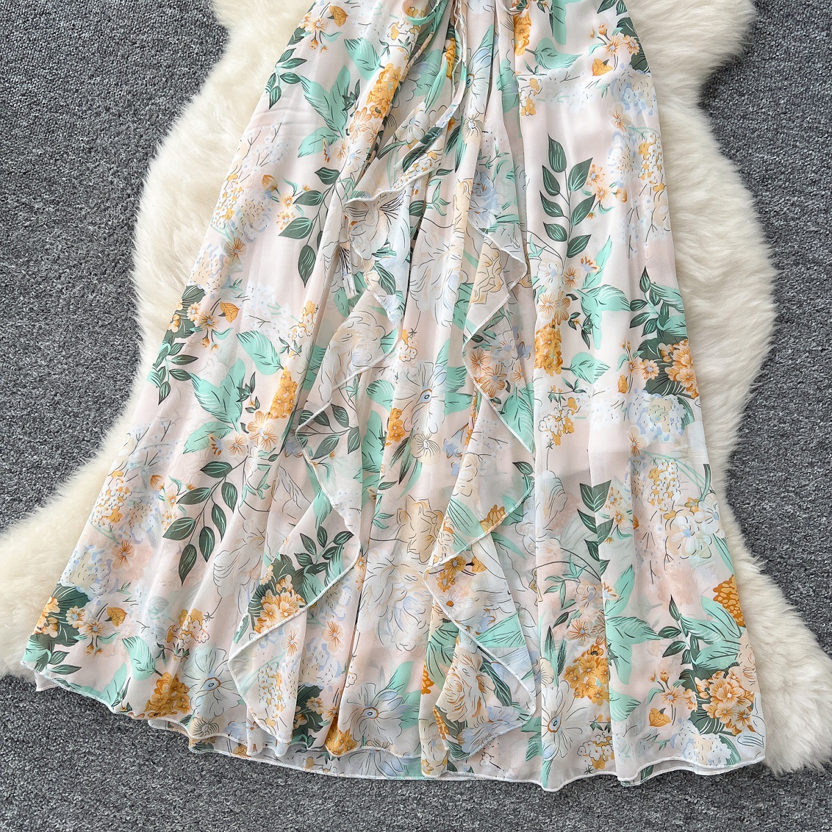 Women's Clothing Summer Slimming Ruffled Floral Dress V Neck Short Flutter Sleeve Lace Up Waist Cinching_ecoleips.com