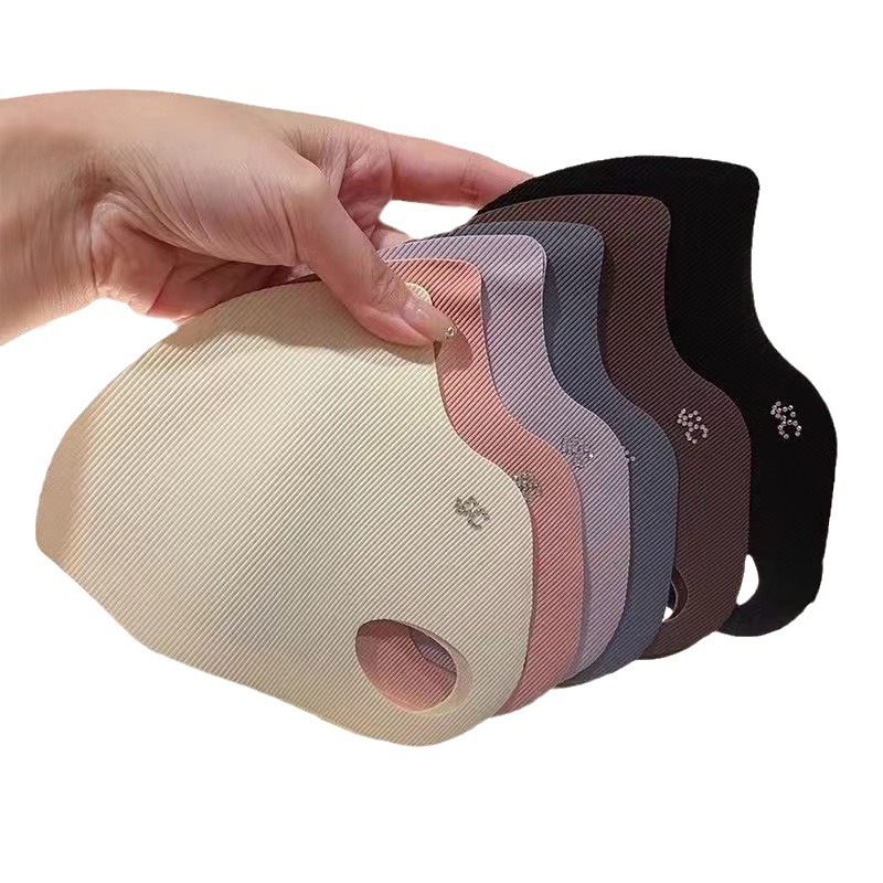 Summer medical mask with hyaluronic acid
