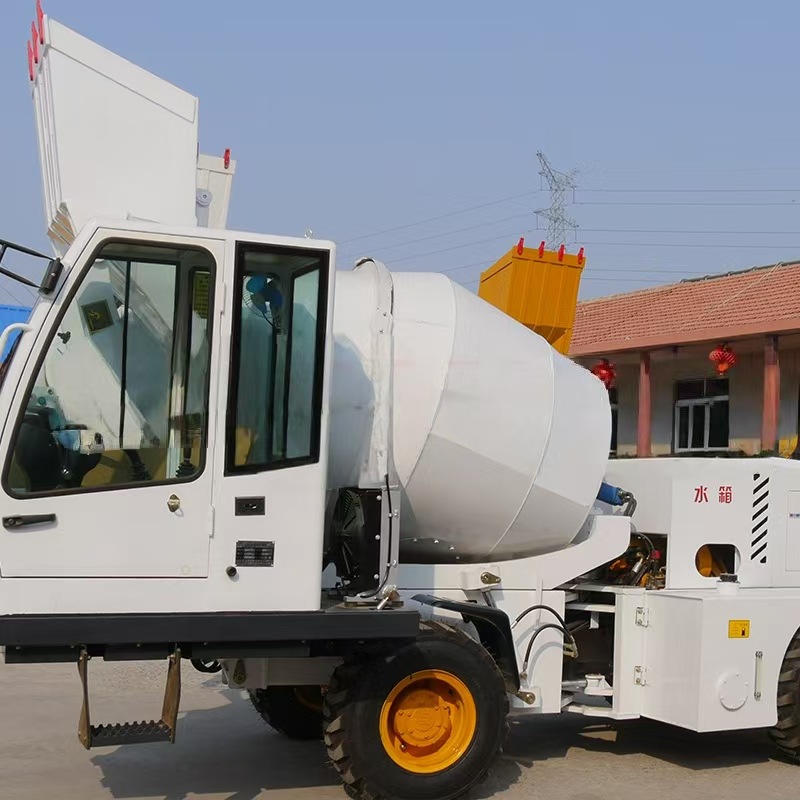 鲁樽自动上料搅拌车厂家销售水泥1.2立方混凝土搅拌运输车自卸