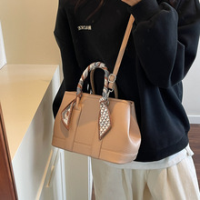 花园包女2025新款单肩斜跨托特包百搭包中包手提大包购物袋水桶包