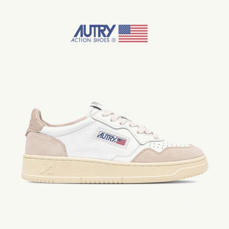 회색과 흰색 갈색 꼬리