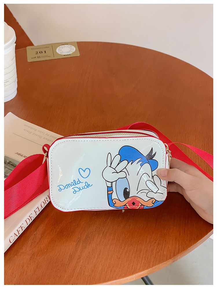 The 2025 new children's mobile phone bag is a trendy, fashionable, fresh, sweet, cartoonish, creative and simple single-shoulder crossbody bag for women undefined