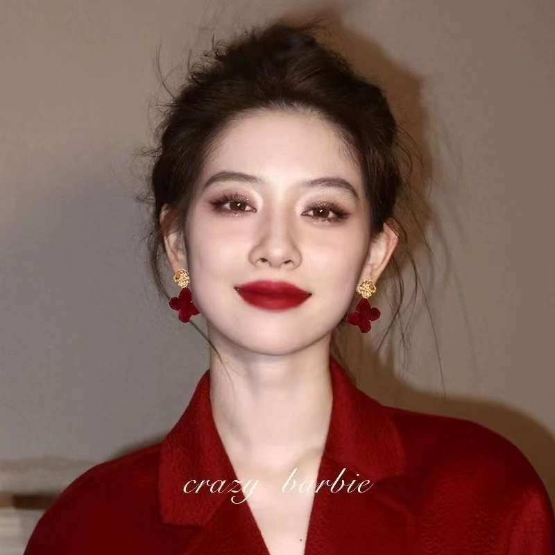 Специальное предложение: винтажные бархатные серьги с цветочным узором в контрастных тонах, осенне-зимние, элитные, элегантные и эффектные банкетные серьги, цвет Ancora red.