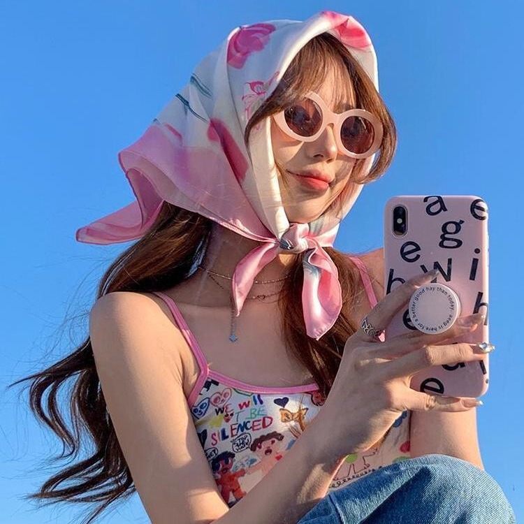Spring Printed Square Scarf Internet Celebrity French Style Retro Women's All-match Summer Sunscreen Silk Scarf ins Seaside Beach Headscarf Spring Printed Square Scarf Internet Celebrity French Style Retro Women's All-match Summer Sunscreen Silk Scarf ins Seaside Beach Headscarf