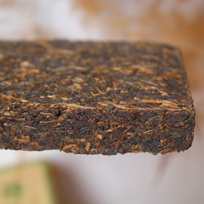 Пуэр из Юньнань, «Горы облаков» чай, сырой чай, 2006 год, 250 грамм, оптом