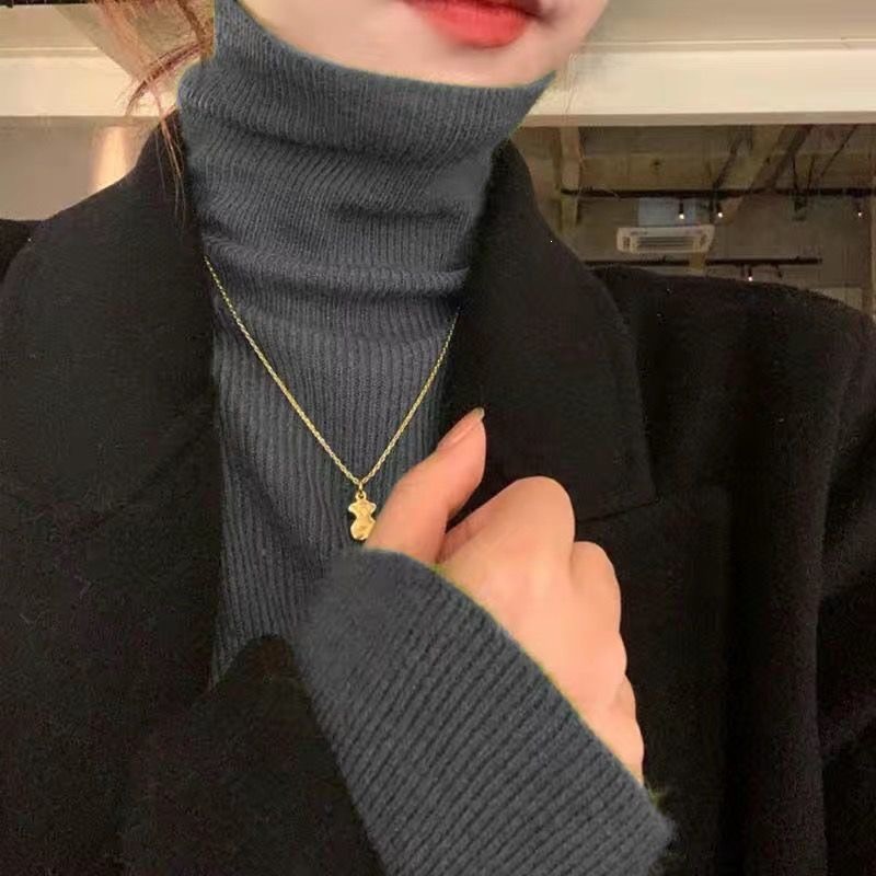 New autumn/winter plus size turtleneck knit sweater for women, stylish and chic, perfect for layering or wearing as a base layer. Soft and cozy turtleneck top.