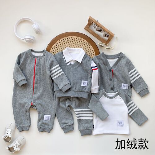 Male and female babies are handsome and western-style suits, vests, pants, shirts, jackets, rompers and one-piece combinations, optional velvet Korean version