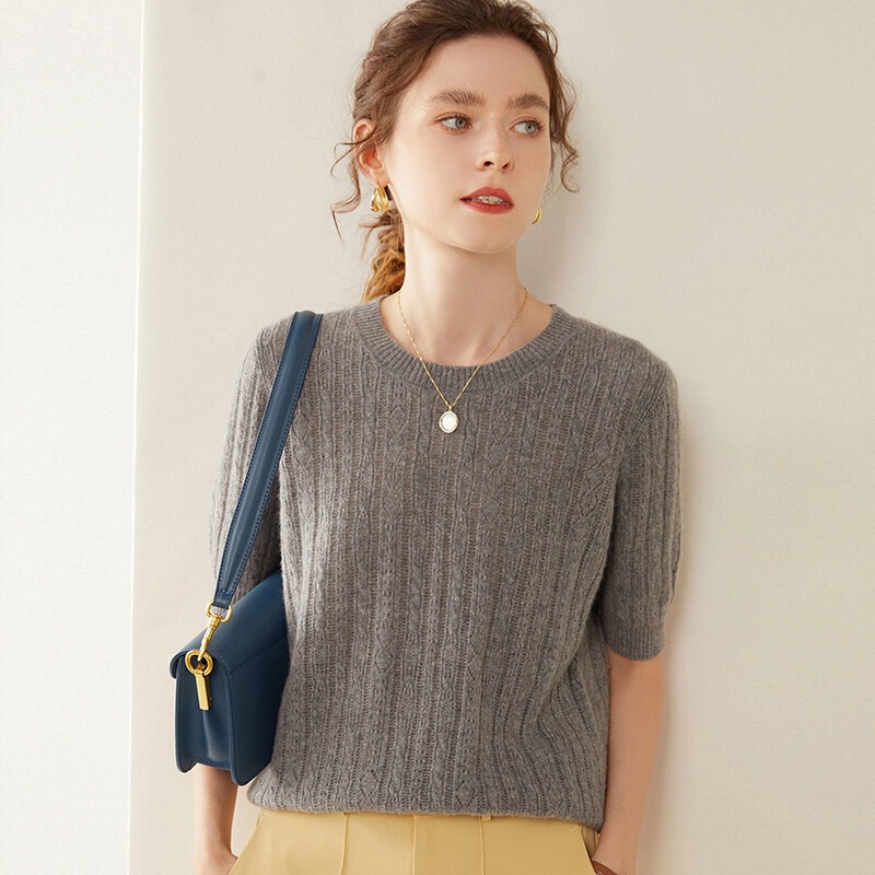 2025 Early Autumn Cut Out Cashmere Knitted Bottoming Shirt for Women Casual Loose Work Clothing Short-Sleeved Round Neck Korean Jacquard 2025 Early Autumn Cut Out Cashmere Knitted Bottoming Shirt for Women Casual Loose Work Clothing Short-Sleeved Round Neck Korean Jacquard