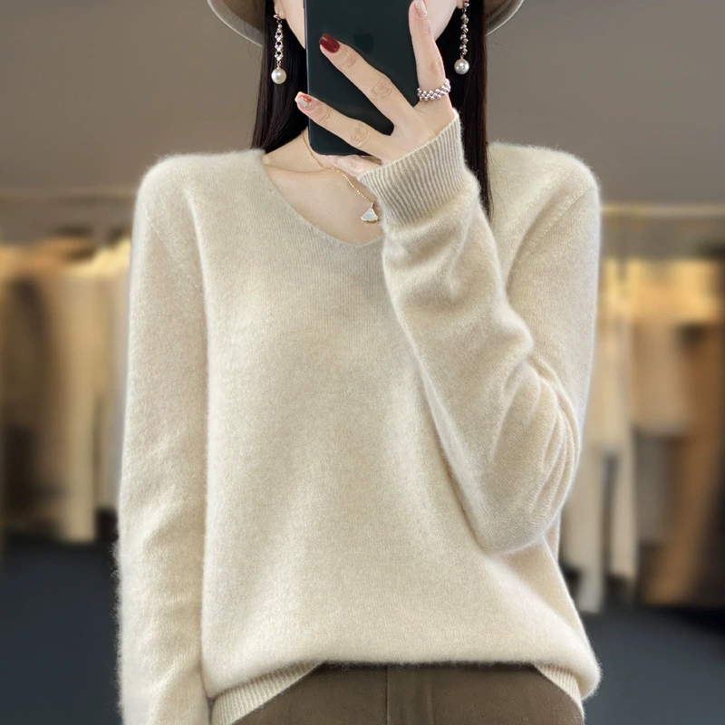 High-End Seamless 100% Pure Wool 2026 Spring New Short V-Neck Pullover Knitted Base Sweater