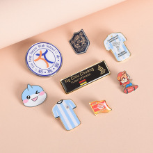 跨境卡通徽章定制珐琅烤漆金属异形可爱胸章景区纪念胸针班徽订做