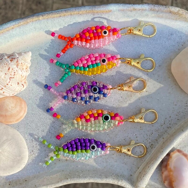 ヨーロッパとアメリカの新しいドーパミンネックレス、シンプルなカラフルな粒の小魚、ハイエンドのDIYペンダント、富の魚、縁起の良い魚|undefined