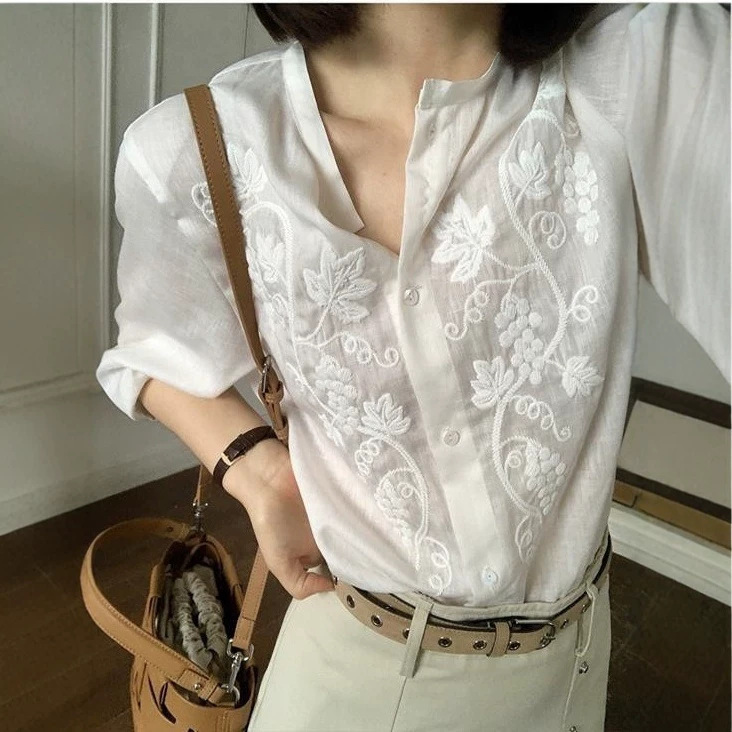 French-style heavy embroidery shirt, simple and stylish, loose and elegant, with a unique design, long-sleeved top