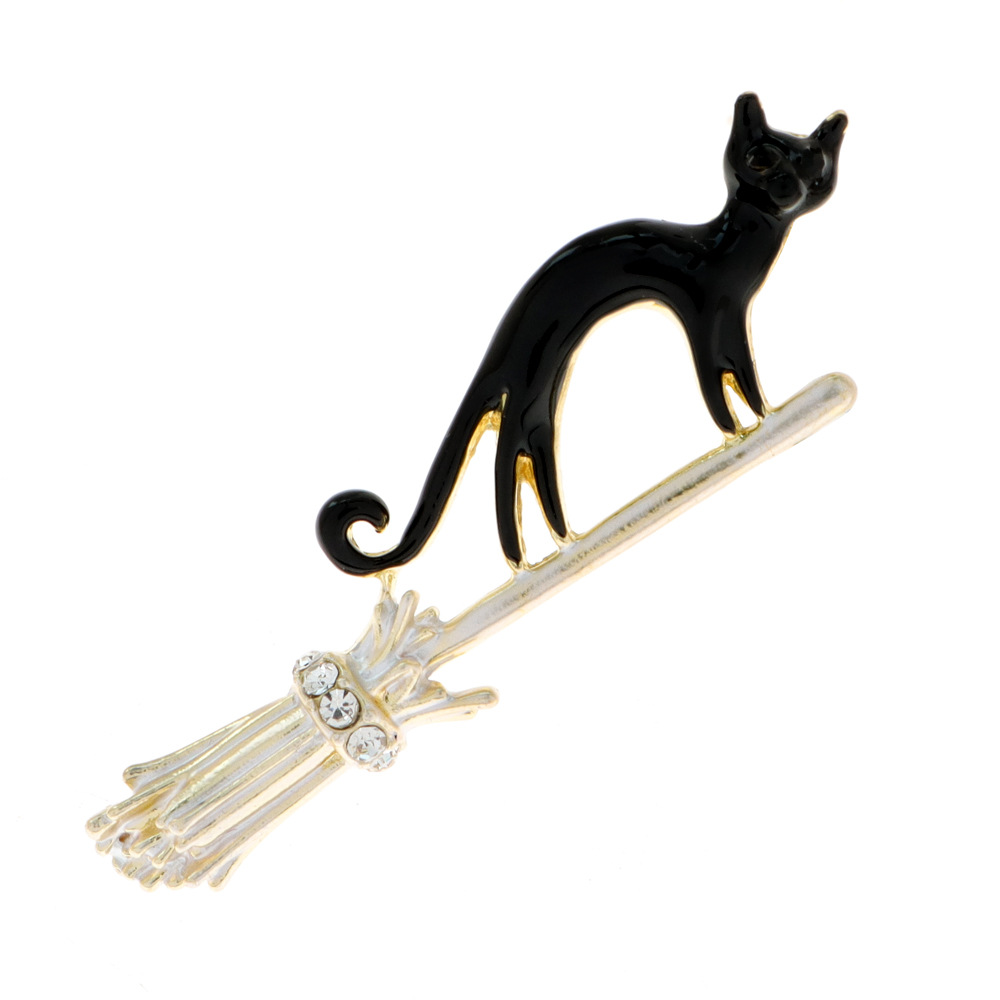 Painted Oil Enamel Riding Magic Broom Cat Brooch Fashion Cartoon Animal Pin Cute Clothing Accessories