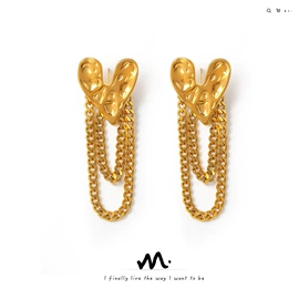 项链;耳环;戒指