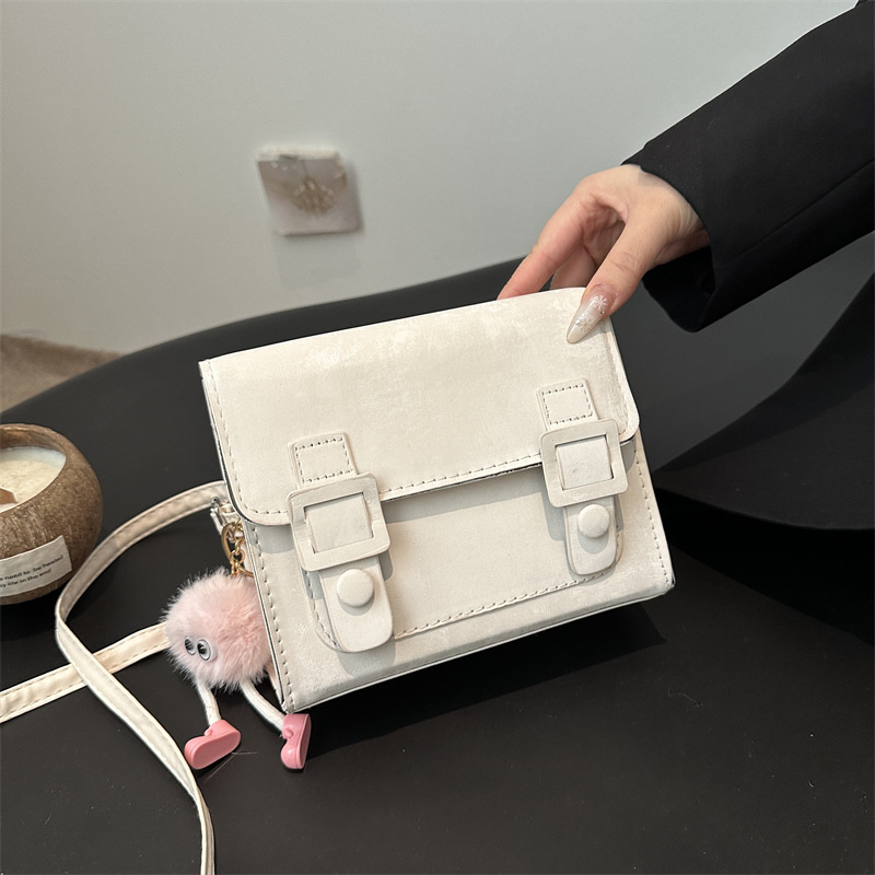 Bolso Cambridge bolso femenino 2025 nueva moda retro oso colgante bolso de hombro simple mensajero casual pequeño bolso cuadrado