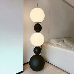 イタリアのミニマリストフロアランプリビングルームソファの横寝室書斎装飾ランプハイエンドデザイナーテーブルランプ雰囲気