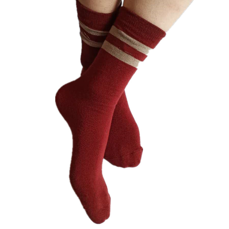 Manufacturers specializing in the production of men's casual cotton socks welcome all customers to order short delivery period fast quality assurance