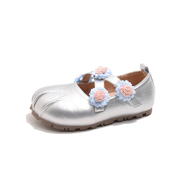 Zapatos de cuero de niñas niños lindos flores superficiales zapatos de primavera y otoño 2026 nuevos zapatos de princesa extranjera zapatos de espectáculo de niñas