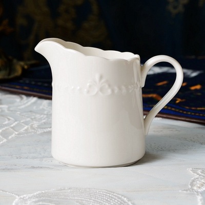 北欧风格简约风格白色陶瓷奶罐 餐饮餐厨欧系奶杯 公道杯 分茶杯