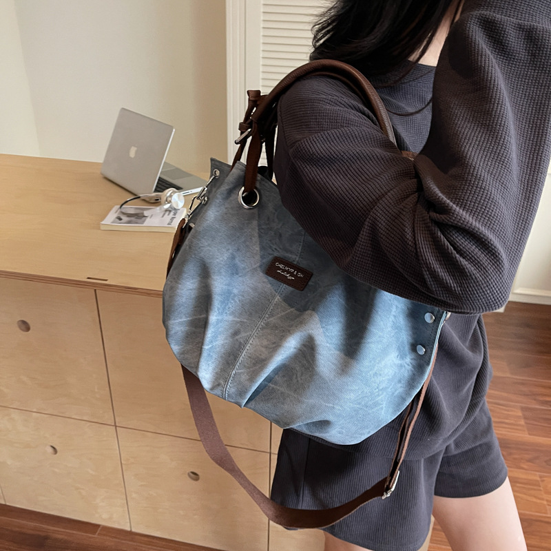 Bolso tote retro estilo Hong Kong 2025 verano nuevo estilo bolso de hombro de color de contraste de moda bolso de mensajero de gran capacidad mujer