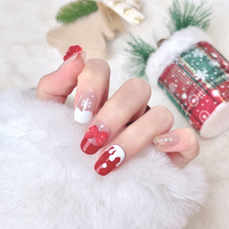 Christmas Style Wearable Nails New Handmade Manicure Patch Bow Hand-painted Snowflake Christmas Tree Fake Nails