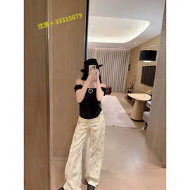 深圳南油2026春季女裤新款刺绣小蜜蜂蝴蝶印花直筒牛仔裤女