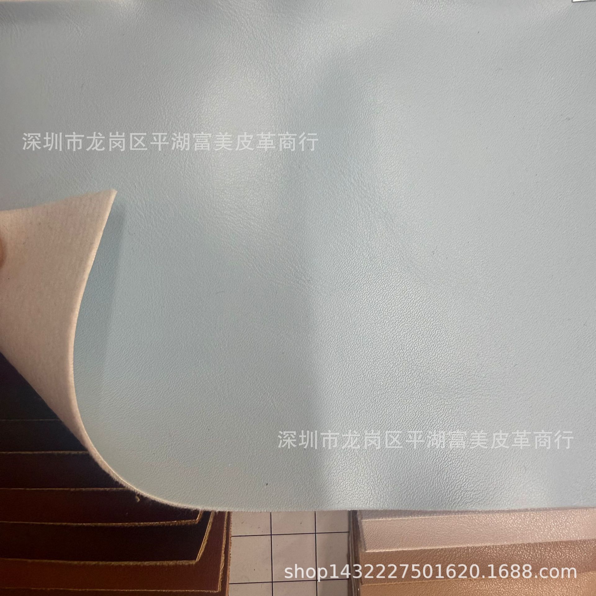 0.9厚度皮纹皮面PU人造革，女包手袋男包鞋革包装装饰家居革