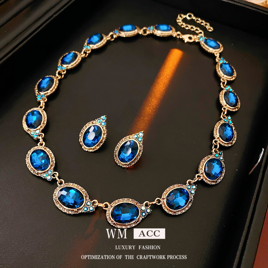 Traje vintage medieval aguja femenina estilo palacio de lujo ligero plata diamante ovalado aretes collar retro de alta calidad