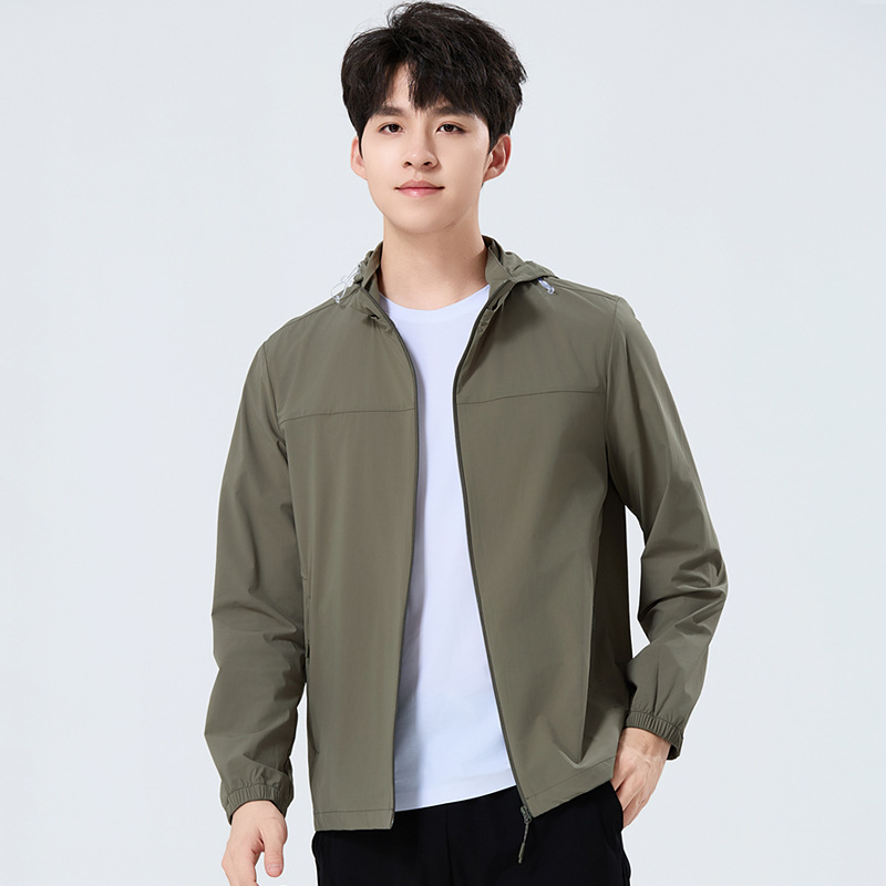 남성 모델 - 라이트 밀리터리 그린